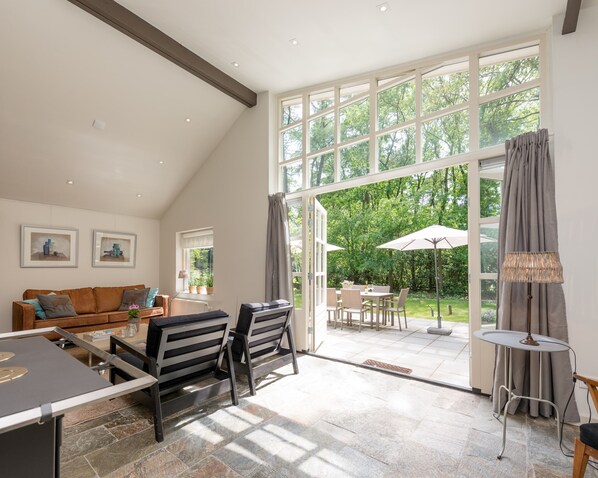 House | Living room - Beautiful Holiday Home With Sauna (Heino)