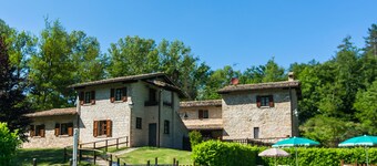 Dreamy Farmhouse with Hot Tub, Garden, BBQ, Swimming Pool