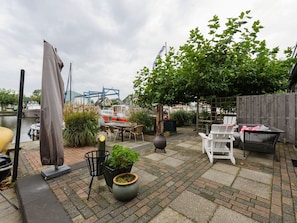 Balcony - Cozy Holiday Home In Uitwellingerga With Terrace (Uitwellingerga)