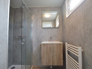 Chalet | Bathroom | Shower - Luxury Chalet at a Child Friendly Park With Many Facilities and Pool (Vessem)