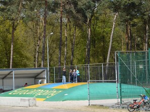 Sport court - Luxury Chalet at a Child Friendly Park With Many Facilities and Pool (Vessem)