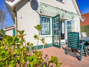 Balcony - Detached Holiday Home near Veerse Meer & Marina (Kortgene)