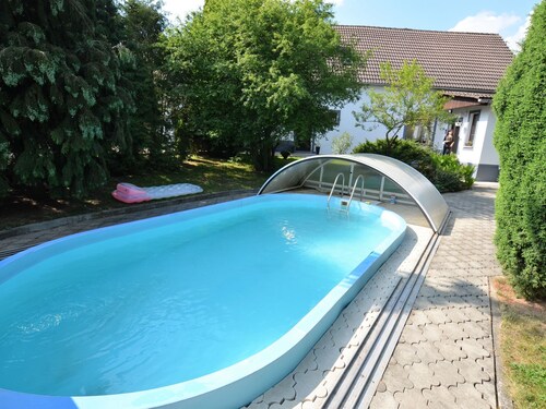 Beautiful Apartment With Pool in a Fenced Garden Near Marienbad/mariánské Lázne