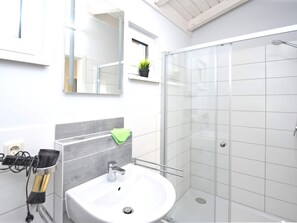 House | Bathroom - Cosy Holiday Home in Güntersberge Harz With Wood Stove & 2 Terraces (Harzgerode)