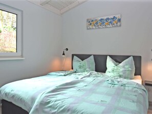 2 bedrooms, individually furnished, bed sheets - Cosy Holiday Home in Güntersberge Harz With Wood Stove & 2 Terraces (Harzgerode)