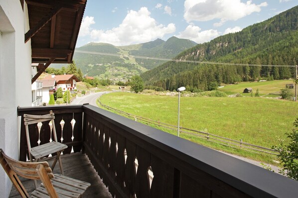 Balcony - Spacious Holiday Home in Wenns near Ski Area (Wenns)