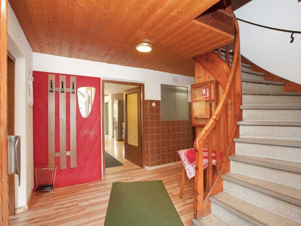 House | Reception - Spacious Holiday Home in Wenns near Ski Area (Wenns)