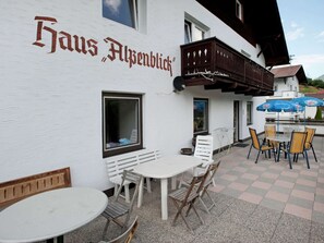 House | Dining - Spacious Holiday Home in Wenns near Ski Area (Wenns)