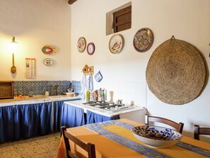 Dining - Apartment in Annex With Swimming Pool Right in the Sicilian Countryside (Buseto Palizzolo)