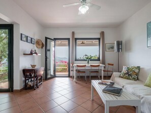 Apartment | Living area - Picturesque Flat With sea View (Quartu Sant'Elena)