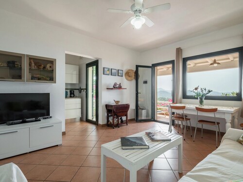 Picturesque Flat With sea View