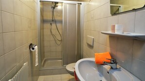 Apartment | Badezimmer