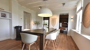 Dining - Farmhouse On Natural Reserve in Rijssen With Garden (Rijssen)