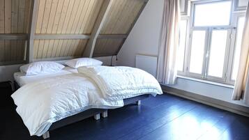 Casa | 2 quartos, individualmente mobiliados, roupa de cama