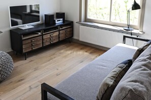 House | Living room - Holiday Home Zoutkamp Near Lauwersmeer (Zoutkamp)