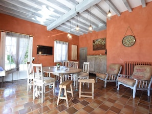 Living room - Sunlit Holiday Home With Private Garden in Picardy (Villers-sur-Authie)