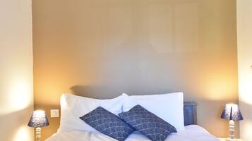 4 bedrooms, individually furnished, cots/infant beds