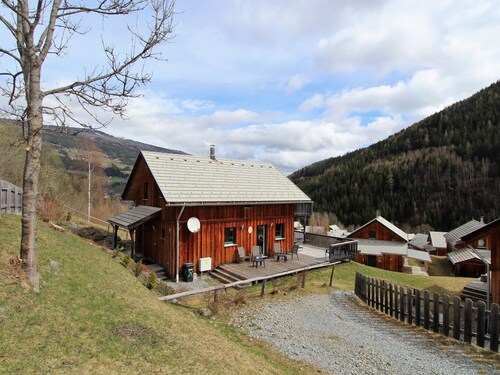 Luxurious Holiday Home in Stadl an der Mur with Hot Tub