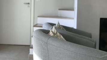 4 bedrooms, individually furnished, bed sheets