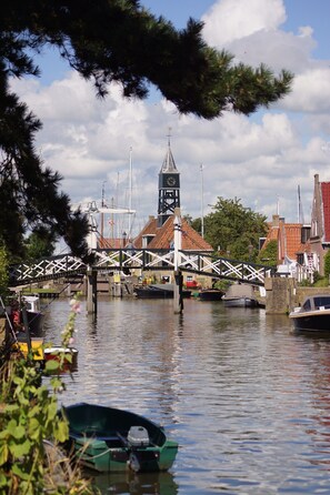 House | Exterior - Holiday Home in Hindeloopen by Lake (Hindeloopen)