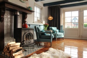 Living room - Holiday Home in Hindeloopen by Lake (Hindeloopen)