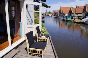 House | Exterior - Holiday Home in Hindeloopen by Lake (Hindeloopen)