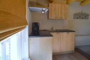 House | Private kitchen | Highchair - Farmhouse in Geesteren Near Forests (Geesteren)