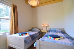 Ferienhaus | 2 Schlafzimmer, individuell eingerichtet, Bettwäsche