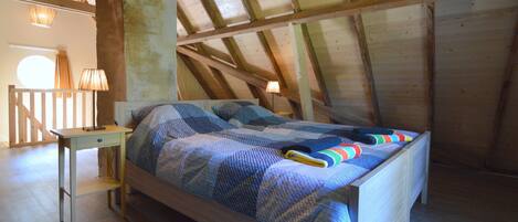 2 bedrooms, individually furnished, bed sheets