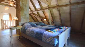 2 bedrooms, individually furnished, bed sheets