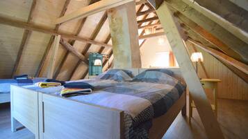 House | 2 bedrooms, individually furnished, bed sheets