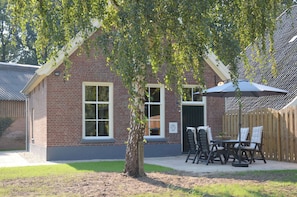 Exterior - Farmhouse in Geesteren Near Forests (Geesteren)