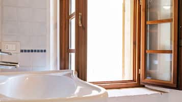 House | Bathroom