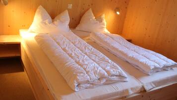 Chalet | 4 kamar tidur dan dilengkapi dengan perabotan berbeda-beda