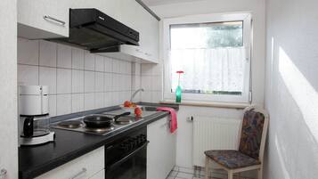 Apartemen | Dapur pribadi | Kursi makan untuk bayi