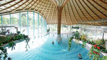 Apartment | Pool | Outdoor pool