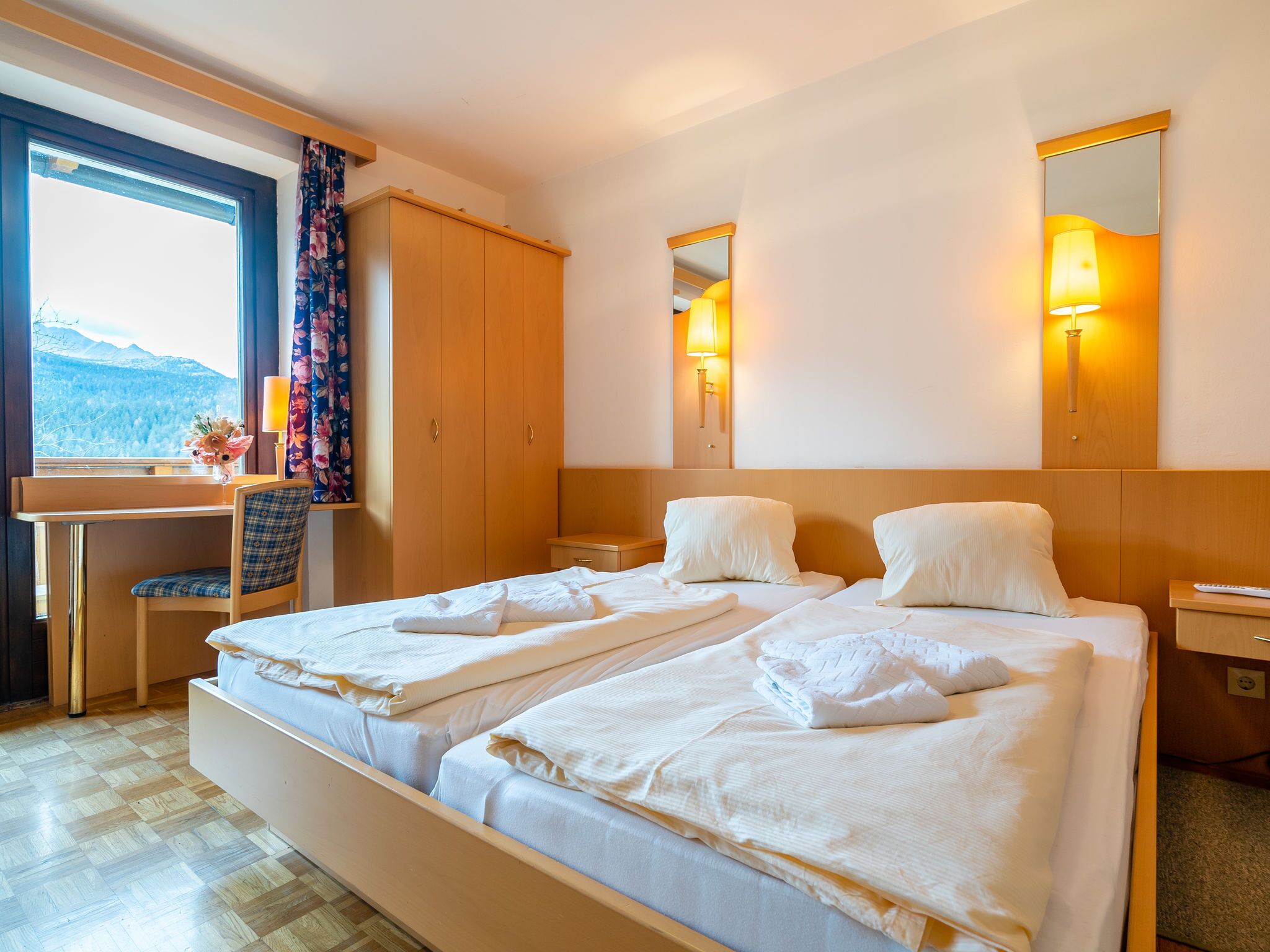 18 phòng ngủ, minibar, trang bị nội thất với thiết kế riêng biệt 