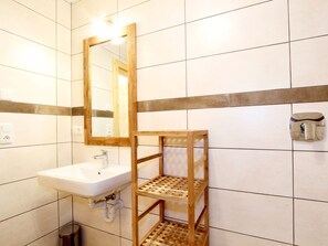 Apartment | Badezimmer | Dusche