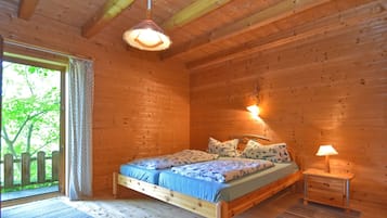 Rumah | 2 kamar tidur dan dilengkapi dengan perabotan berbeda-beda