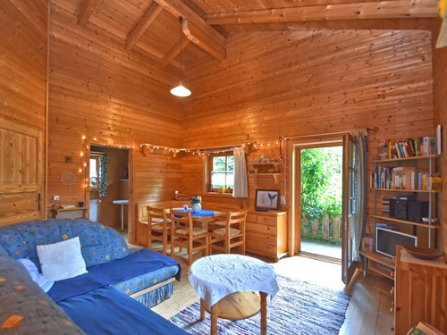 Vintage Holiday Home in Grafenried With Garden