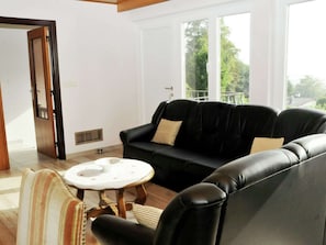 House | Living area - Holiday Home in Stavelot Near Tennis Court (Stavelot)