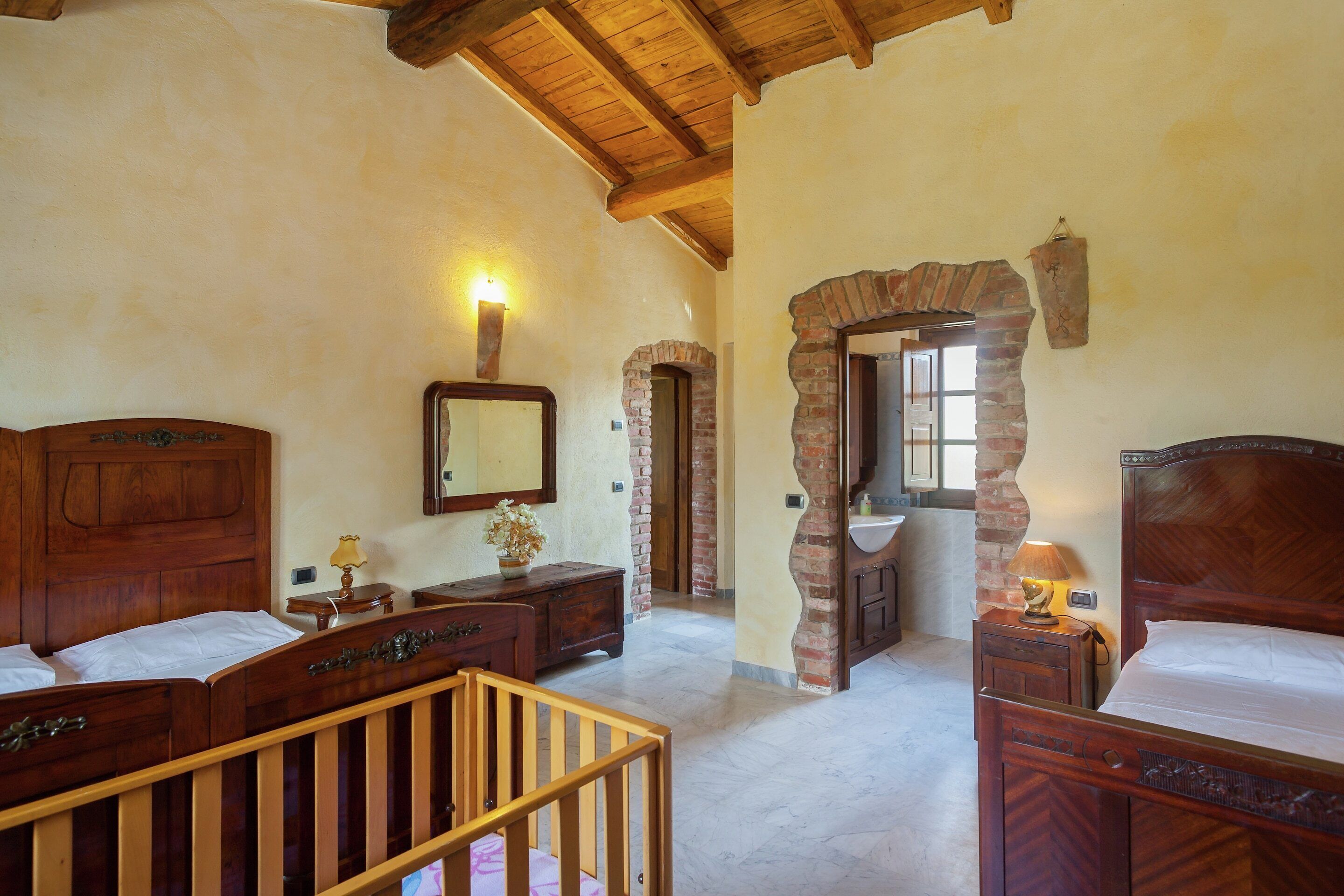 Casa | 5 camere, con arredamento individuale, lenzuola