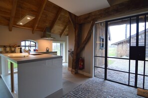 Private kitchen - Stylish Farmhouse With Private Garden and Sauna (Nieuwleusen)