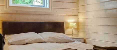Chalet | 3 bedrooms, individually furnished, bed sheets