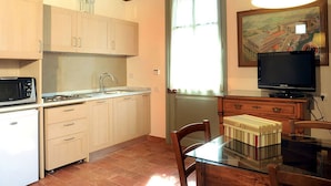 Private kitchen - Modern Cottage in Biella Near Town Center (Sandigliano)