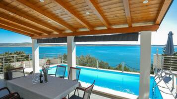 Apartment | Pool | Indoor pool, outdoor pool