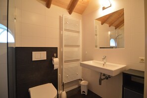 Bathroom - Romantic Farmhouse Escape (Geesteren)