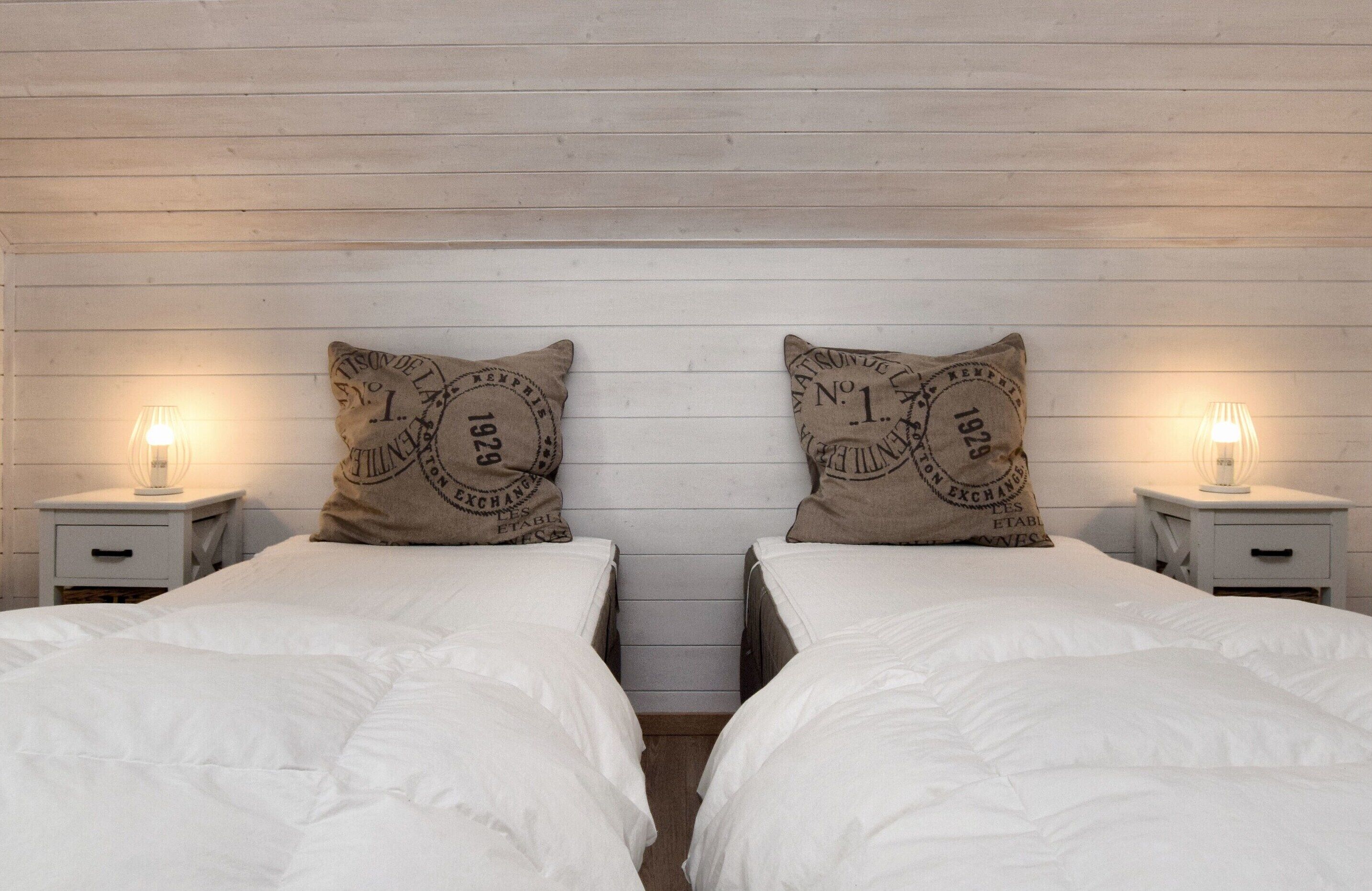 House | 4 bedrooms, individually furnished, bed sheets