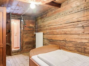 Talo | 5 makuuhuonetta, yksilöllisesti kalustettu, vuodevaatteet