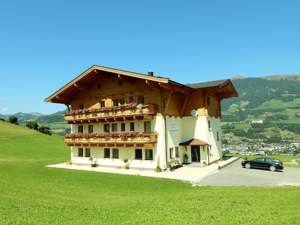 Exterior - Lovely Apartment in Mittersill With Garden (Mittersill)
